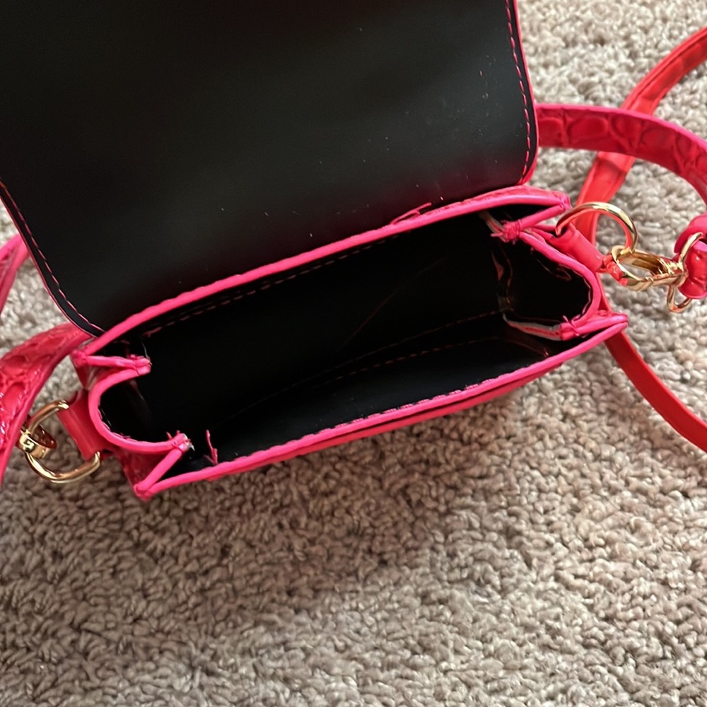 Red hot….. - Picture 3 of 6